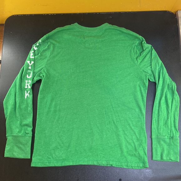 Green American Eagle tee - Picture 2 of 2